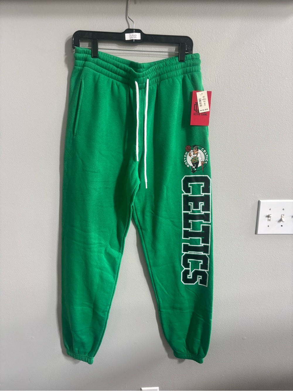 Men's Green Boston Celtics Logo Sweatpants with Drawstring S NWT